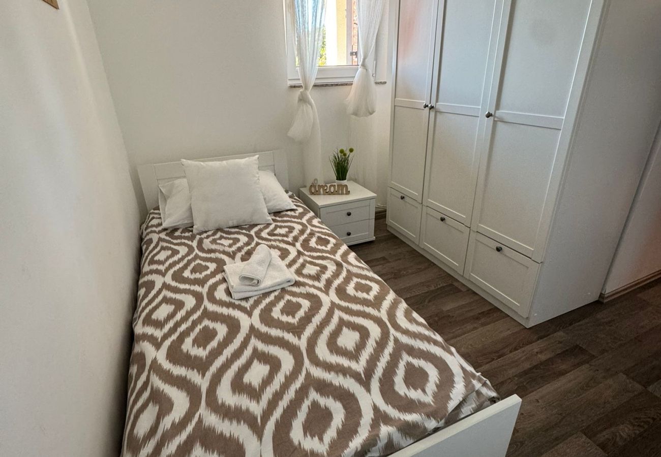 Ferienwohnung in Povljana - Schöne Apartment Bodulo 3