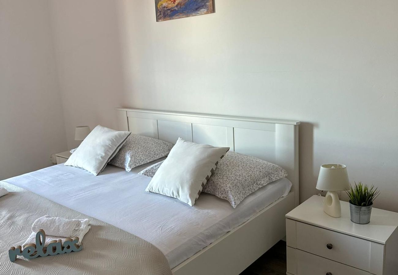 Ferienwohnung in Povljana - Schöne Apartment Bodulo 4