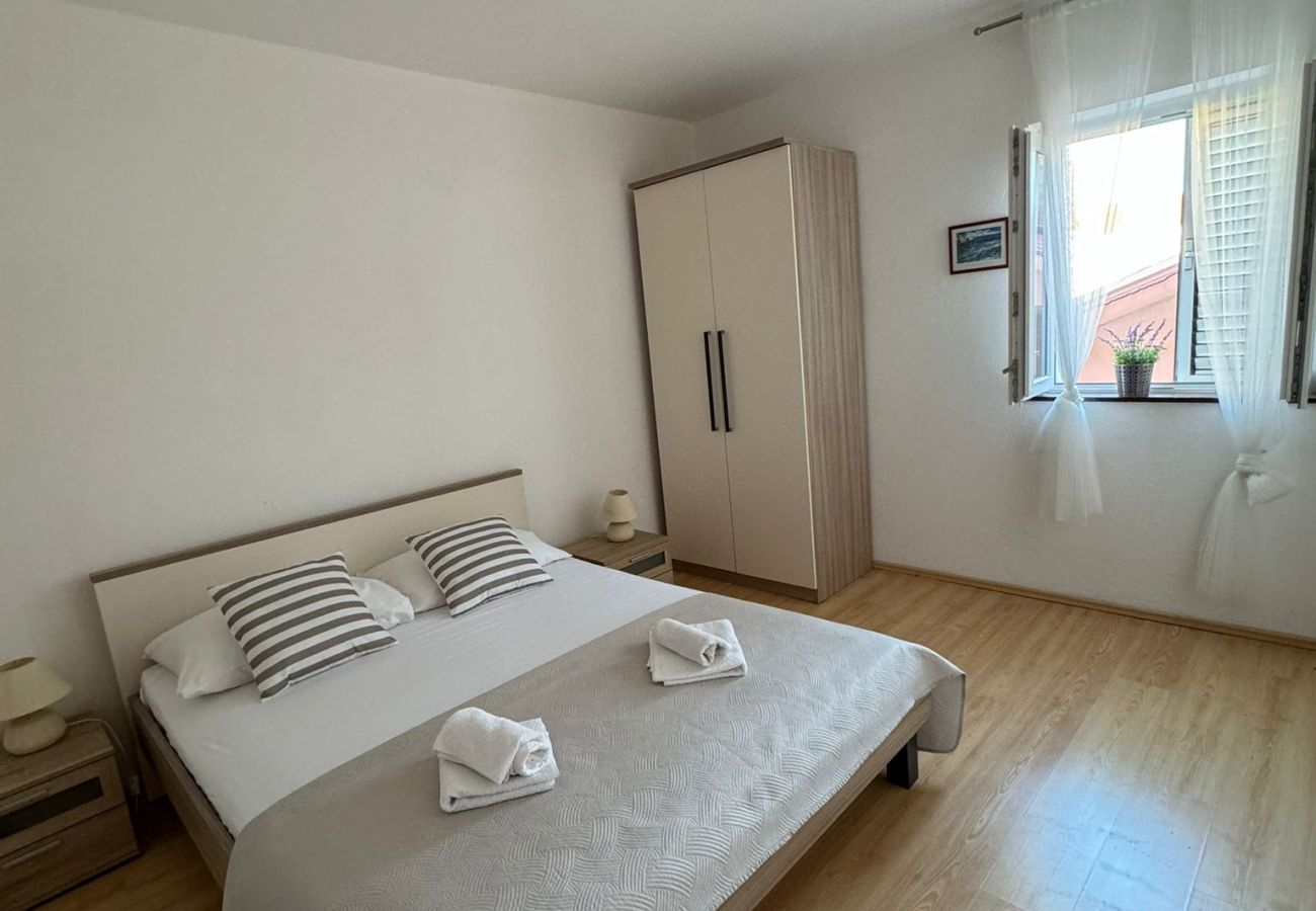 Ferienwohnung in Povljana - Schöne Apartment Bodulo 1