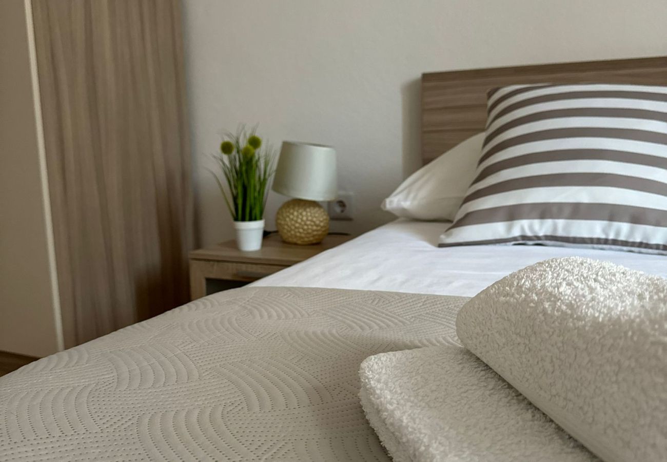 Ferienwohnung in Povljana - Schöne Apartment Bodulo 1