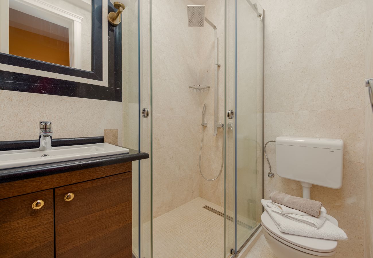 Ferienwohnung in Novalja - Deluxe Château Dabo Suite 1 mit Pool