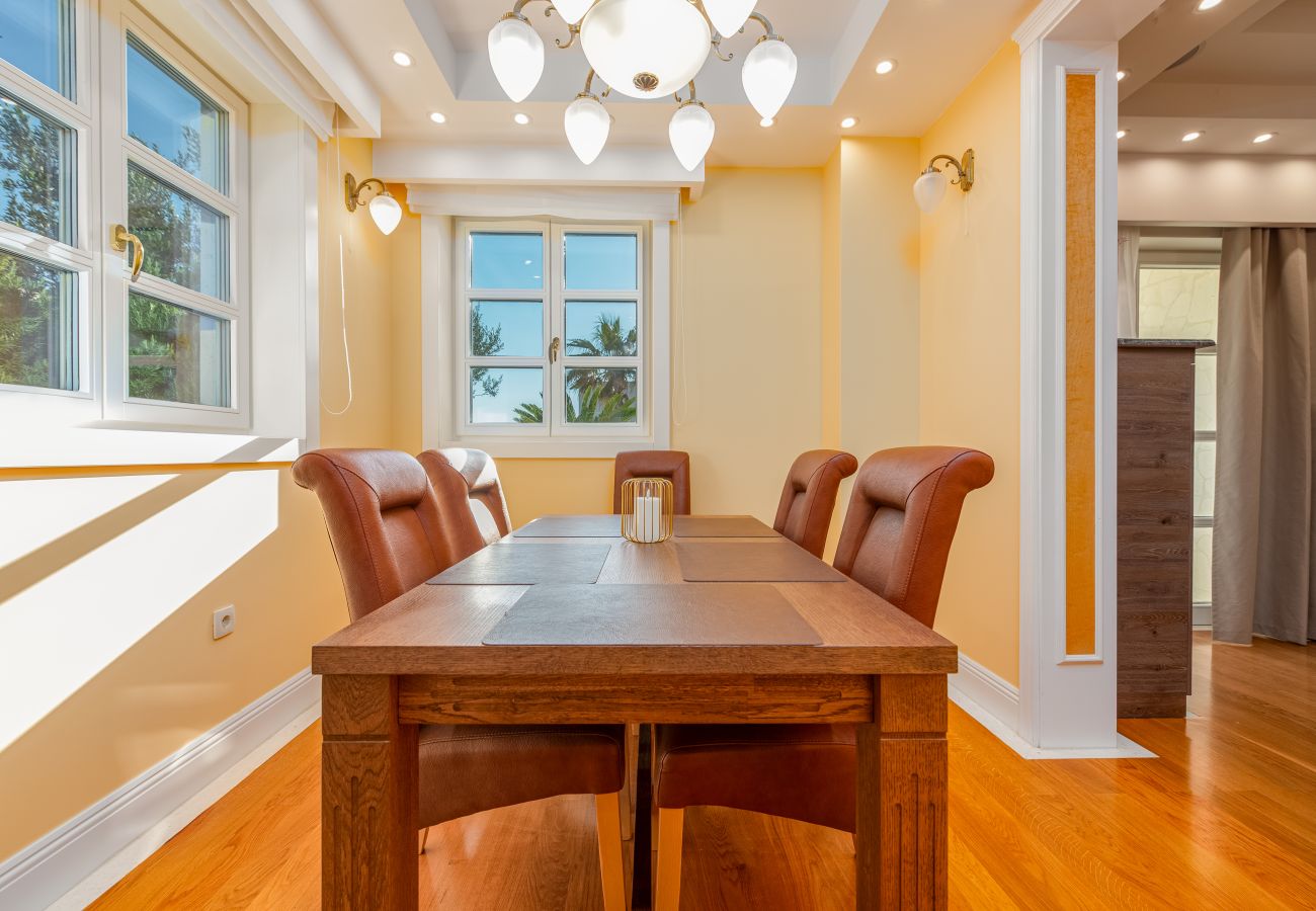 Ferienwohnung in Novalja - Deluxe Château Dabo Suite 1 mit Pool