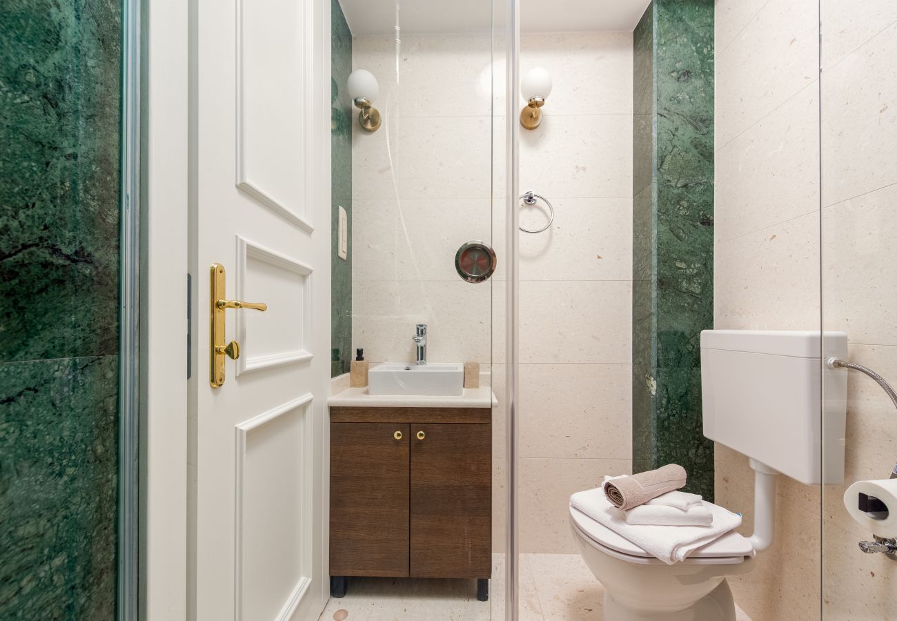Ferienwohnung in Novalja - Deluxe Château Dabo Suite 3 mit Pool