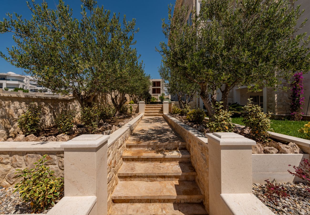 Ferienwohnung in Novalja - Deluxe Château Dabo Suite 3 mit Pool