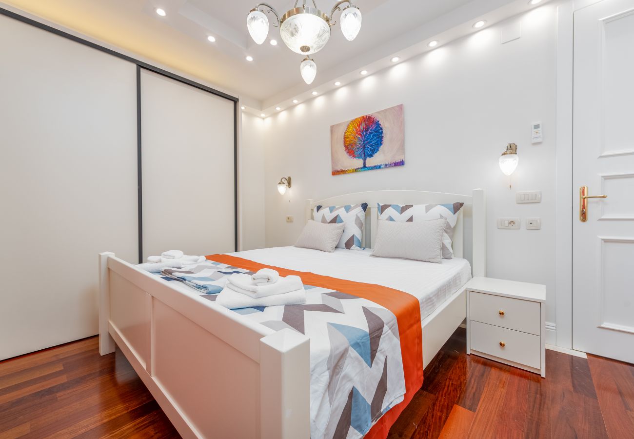 Ferienwohnung in Novalja - Deluxe Château Dabo Suite 4 mit Pool