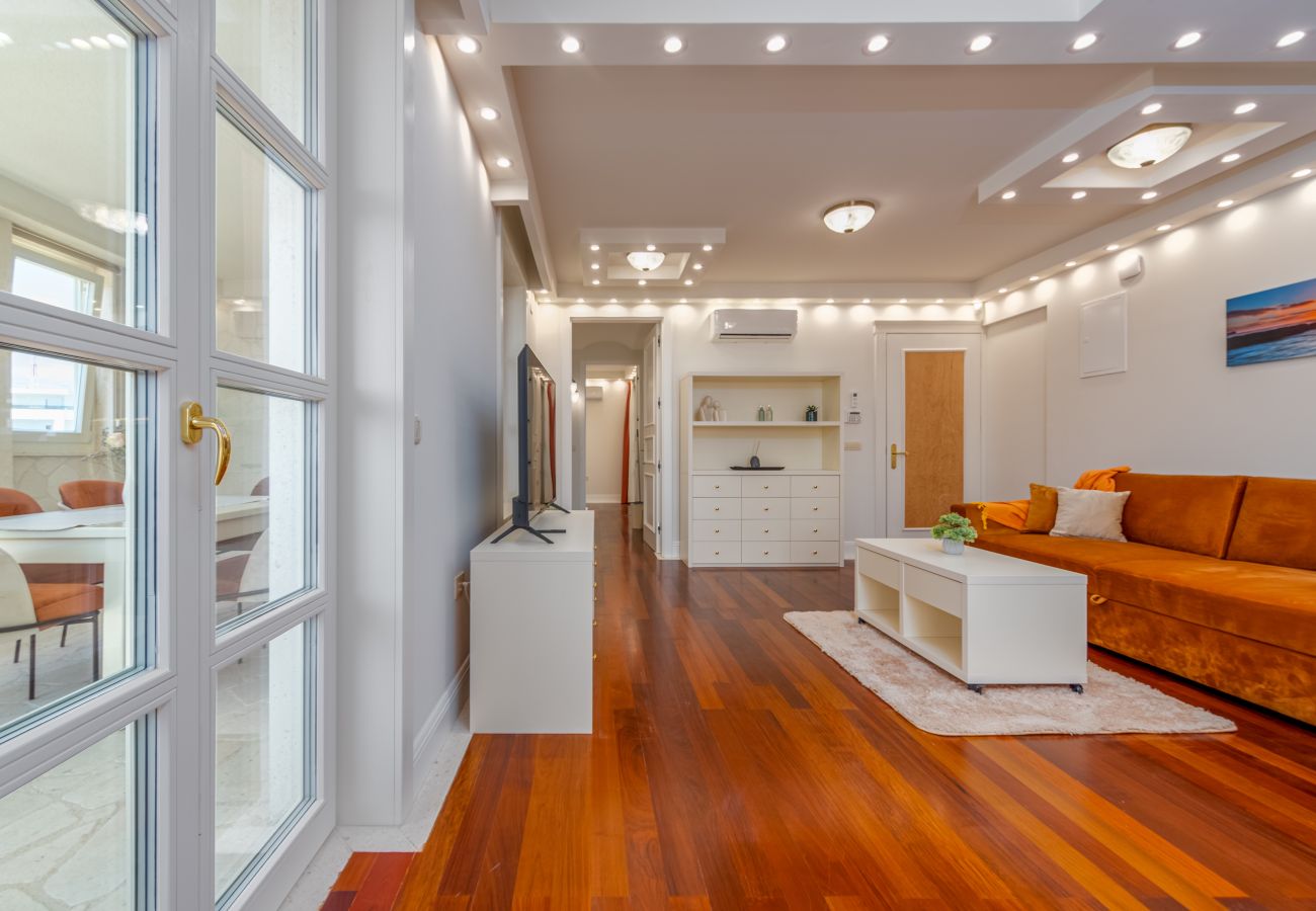 Ferienwohnung in Novalja - Deluxe Château Dabo Suite 5 mit Pool