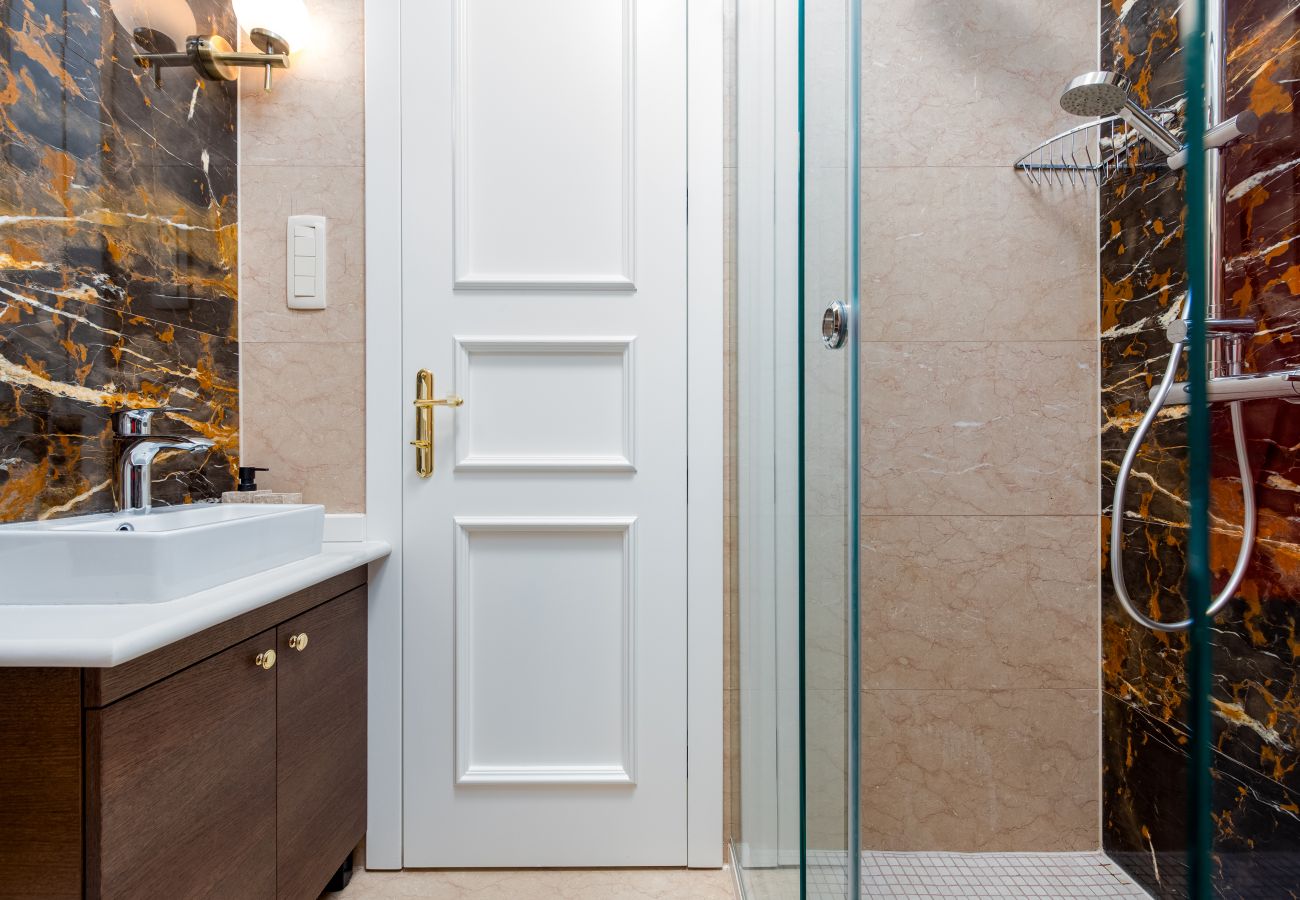 Ferienwohnung in Novalja - Deluxe Château Dabo Suite 6 mit Pool