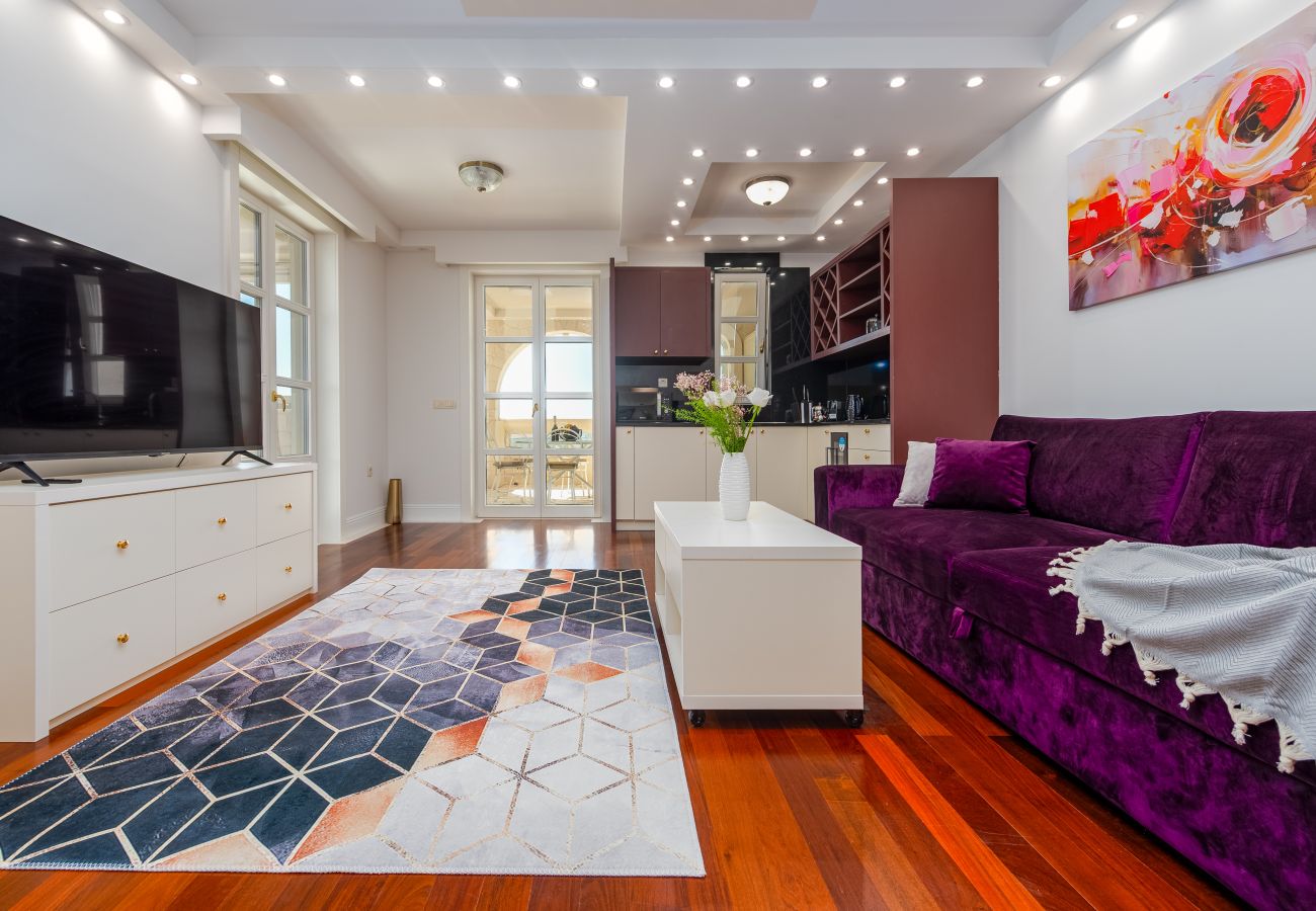 Ferienwohnung in Novalja - Deluxe Château Dabo Suite 6 mit Pool