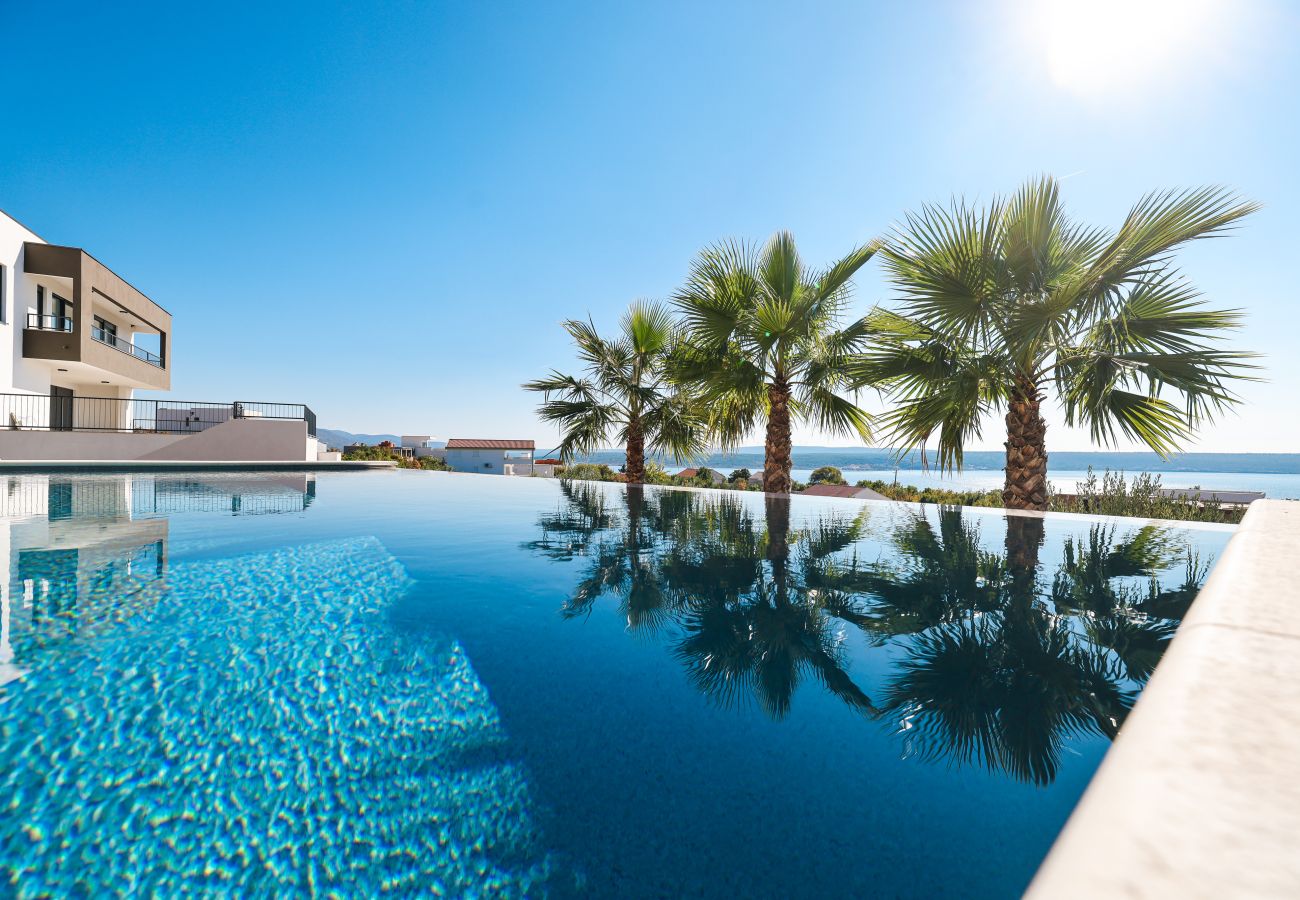 Villa in Maslenica - Luxusvilla Nuova mit beheiztem Pool