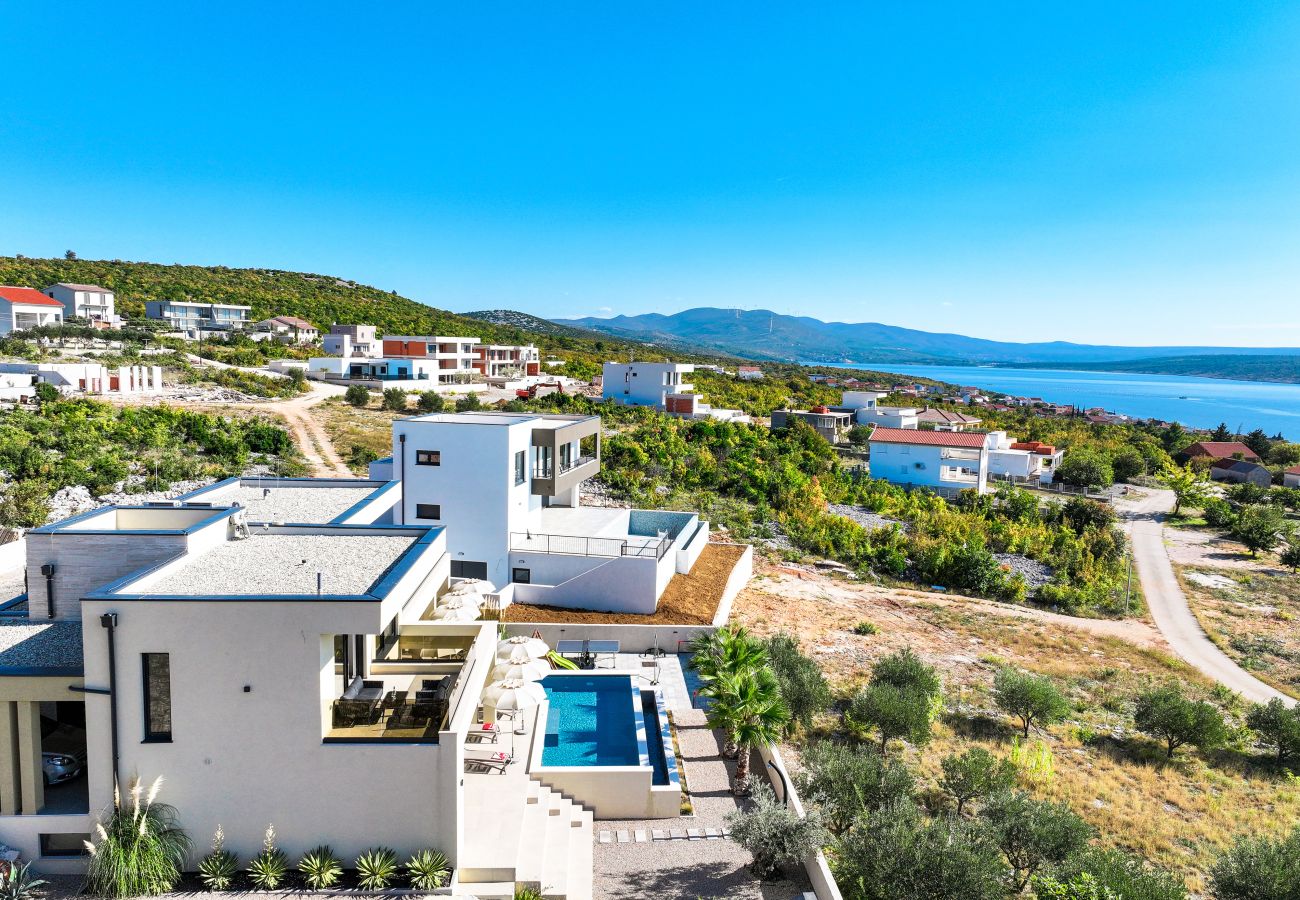 Villa in Maslenica - Luxusvilla Nuova mit beheiztem Pool