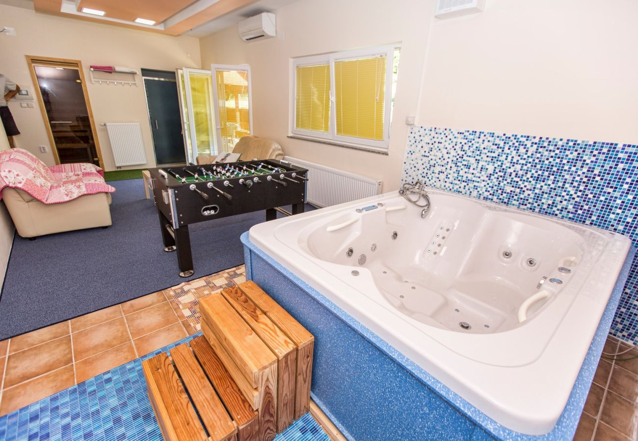 Ferienhaus in Gospic - Ferienhaus Mia mit Whirlpool