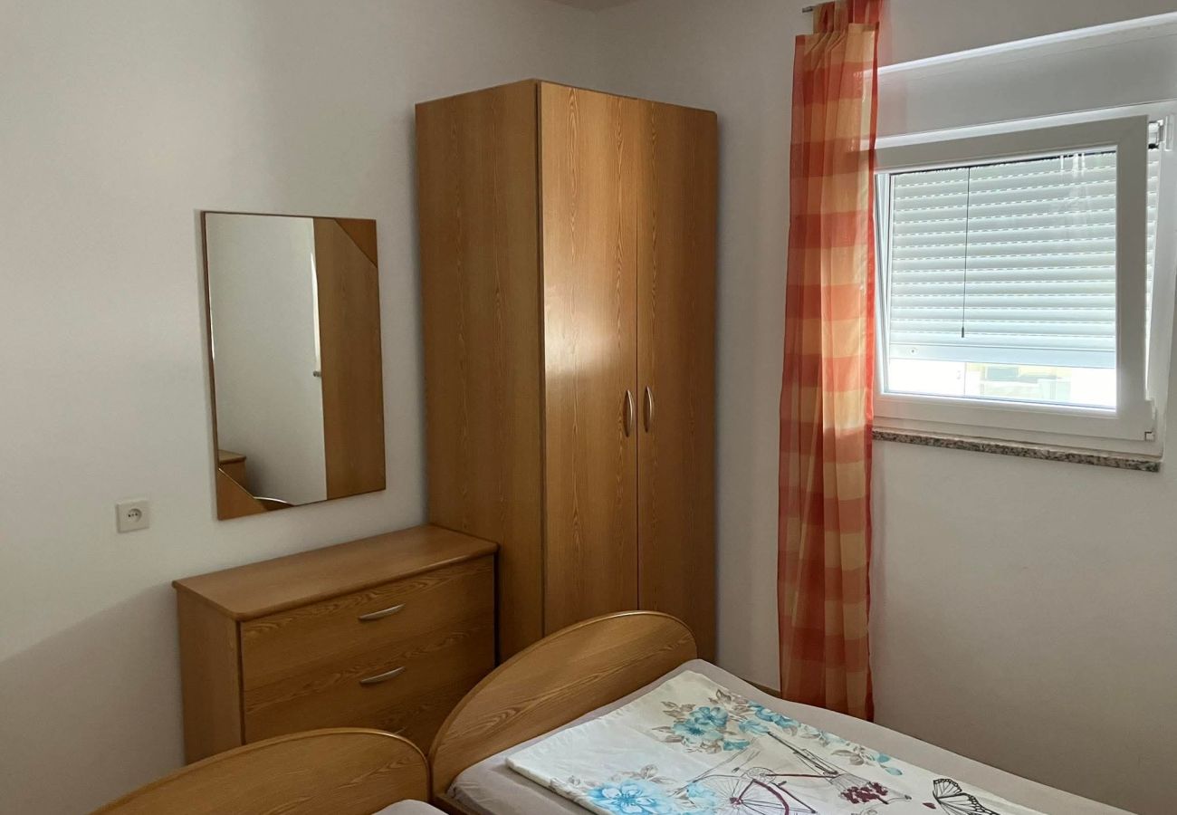 Ferienwohnung in Povljana - Apartment Bella 1
