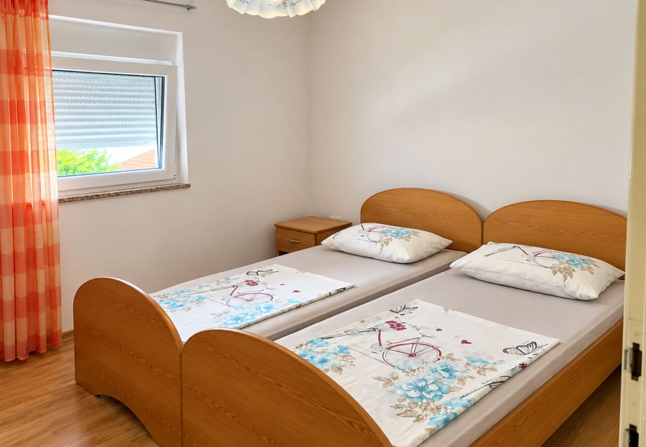 Ferienhaus in Povljana - Ferienhaus Bella 1 & Bella 2