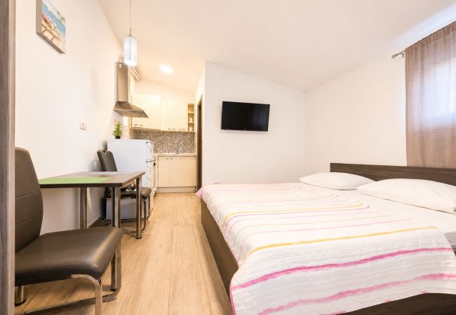 Studio in Zaton - Studio Apartment Nia