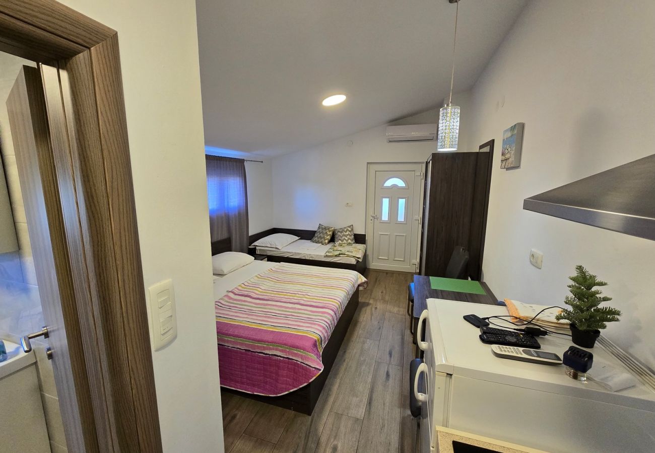 Studio in Zaton - Studio Apartment Nia