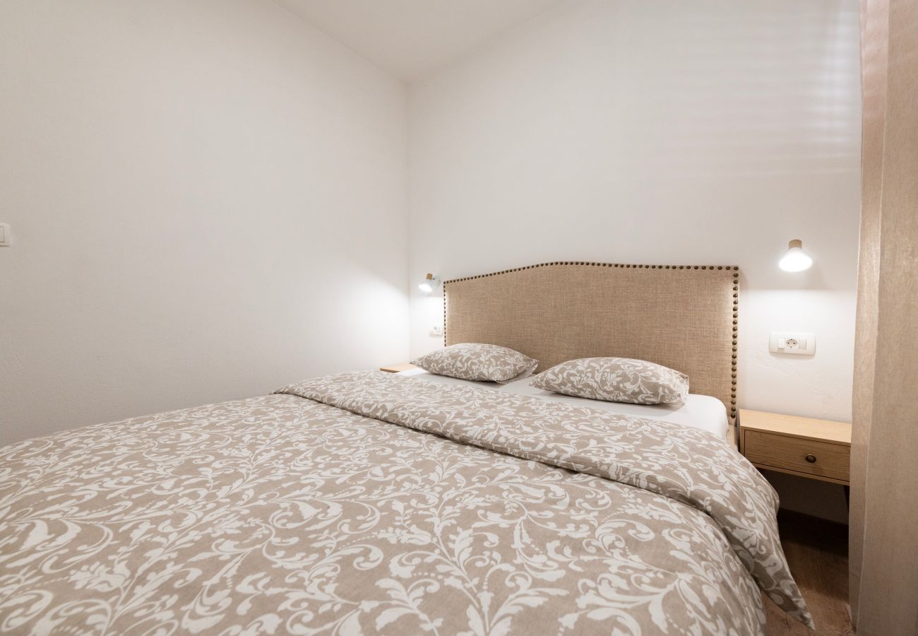 Ferienwohnung in Nin - Seafront apartment Elona
