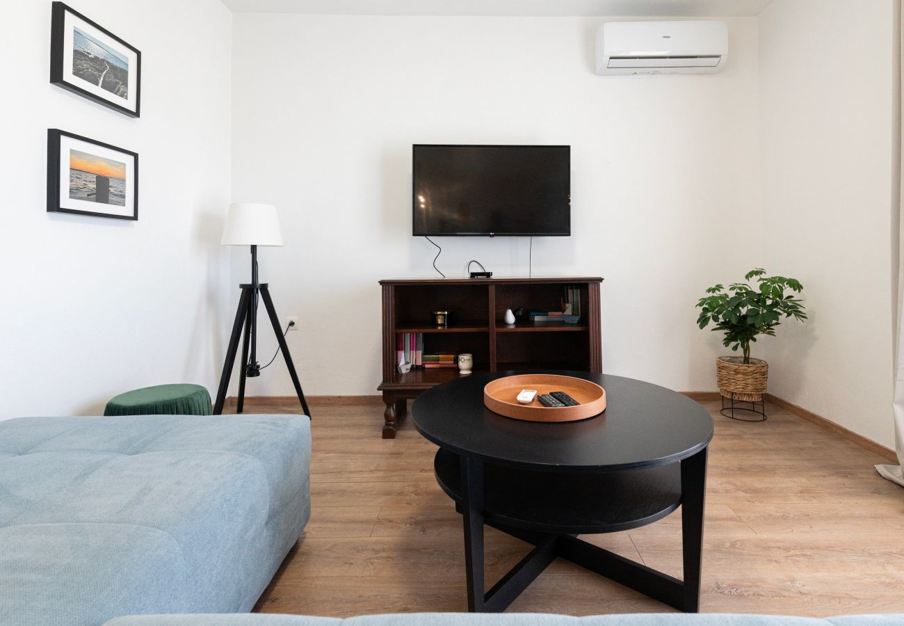 Ferienwohnung in Nin - Seafront apartment Elona
