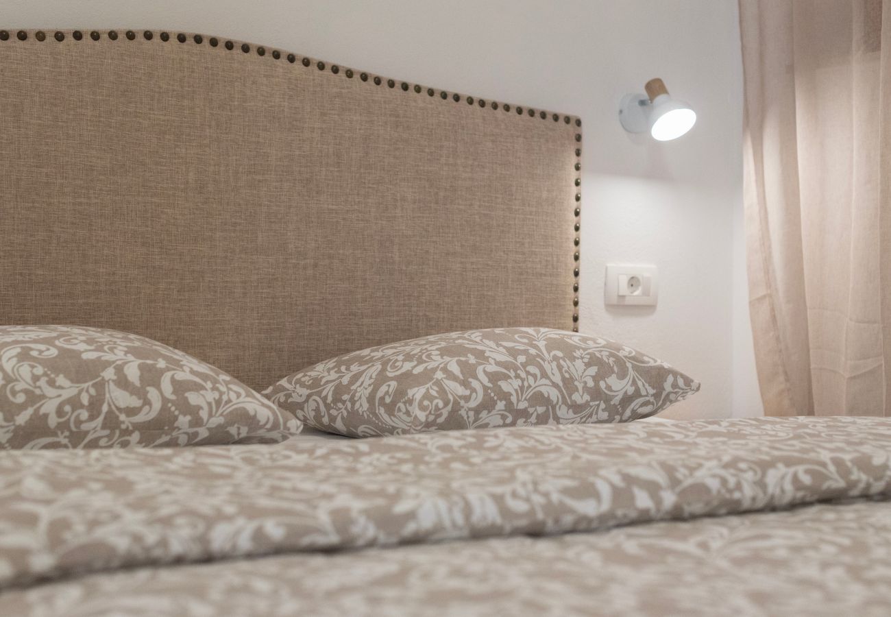 Ferienwohnung in Nin - Seafront apartment Elona