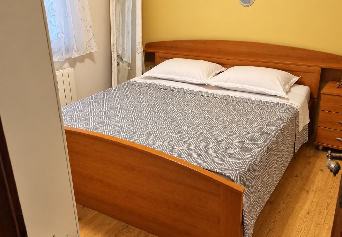 Ferienwohnung in Povljana - Superior apartment Nina