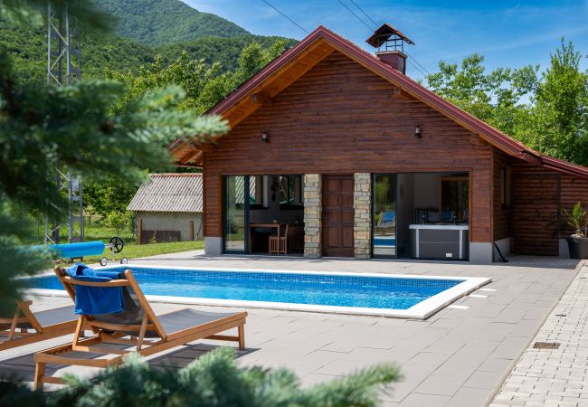 Villa in Brušane - Villa Brusiana mit beheiztem Pool