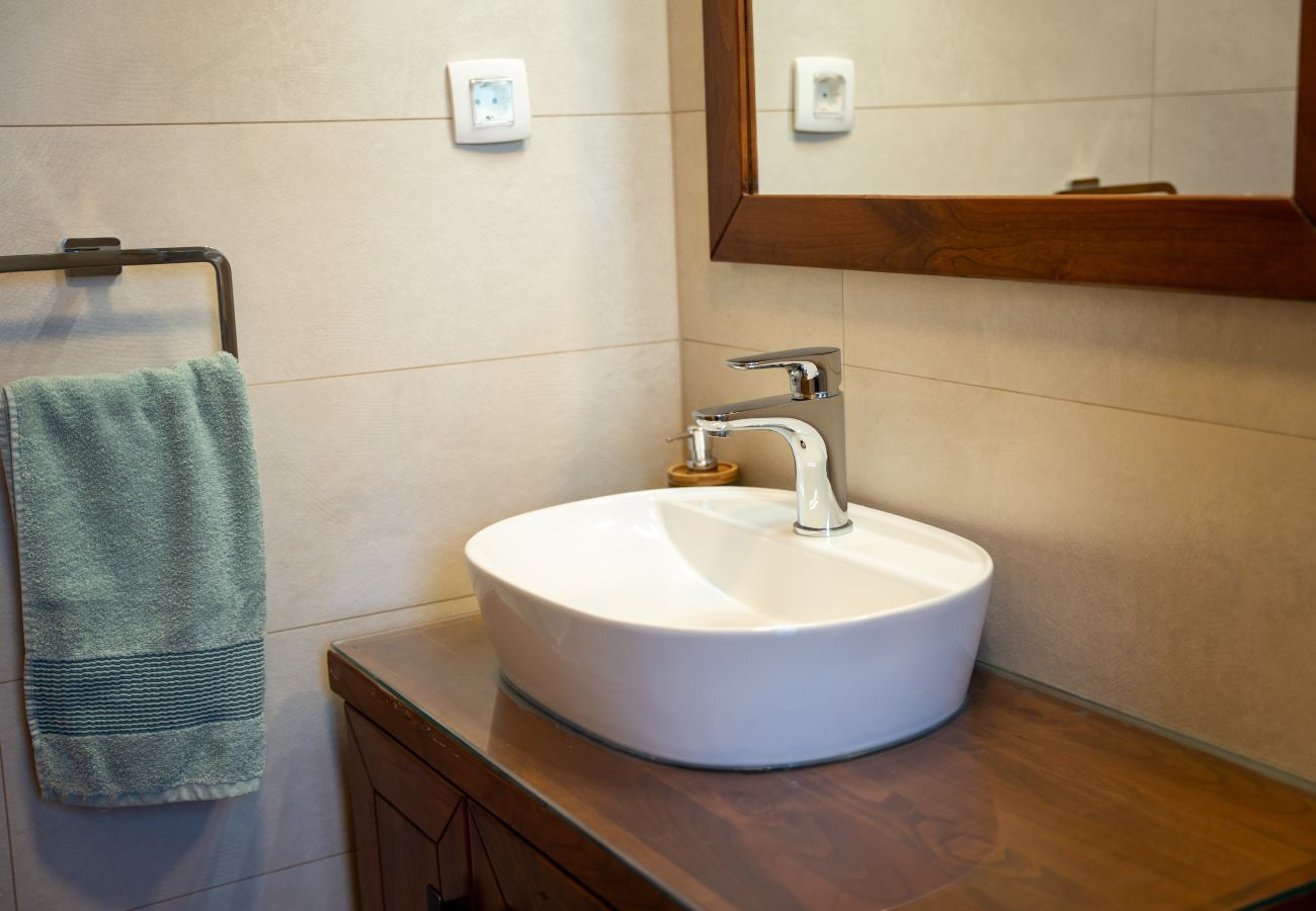 Villa in Brušane - Villa Brusiana mit überdachtem, beheiztem Pool