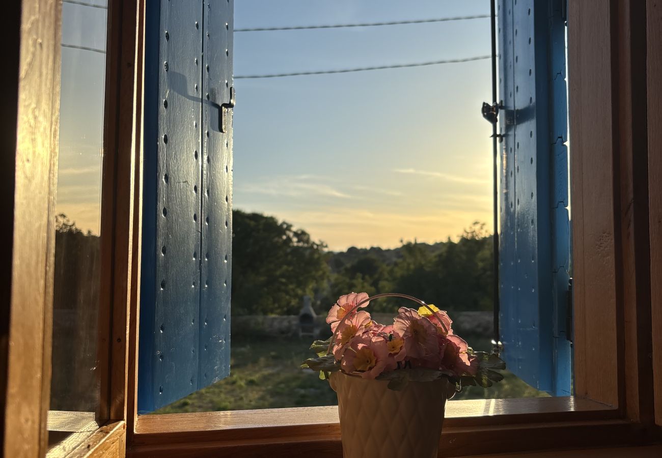 Ferienhaus in Vrsine - Holiday Home Cherry with pool