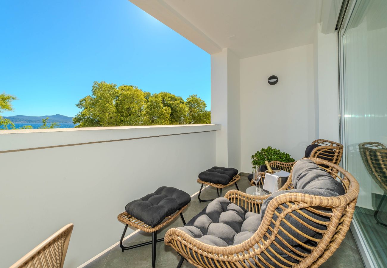 Ferienwohnung in Zadar - Deluxe-Apartment Diadora mit Meerblick