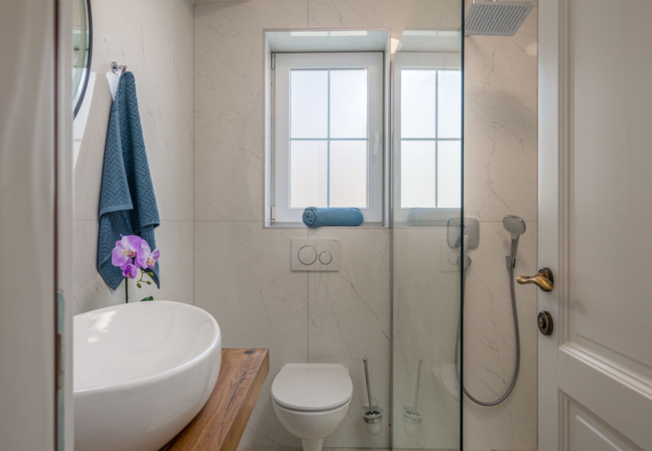 Villa in Zadar - Villa Katarina mit Pool
