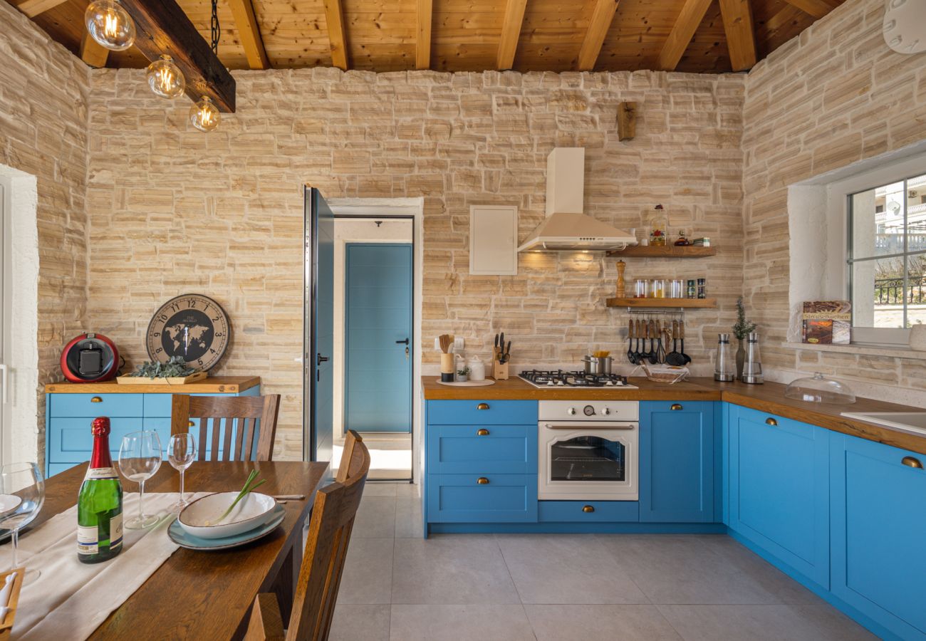 Villa in Zadar - Villa Katarina mit Pool