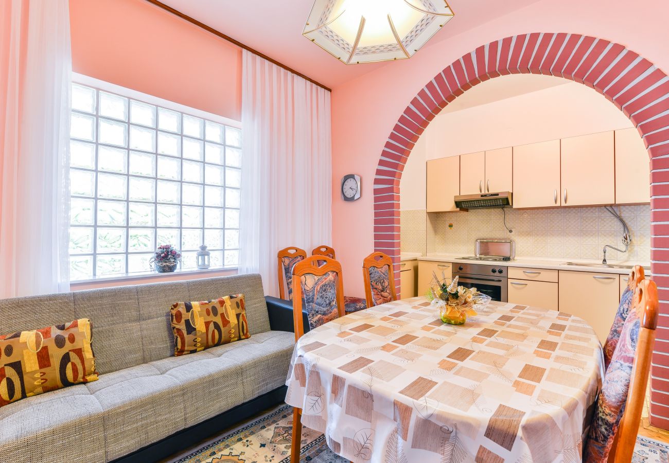 Ferienwohnung in Vir - Strandwohnung Liverić 2