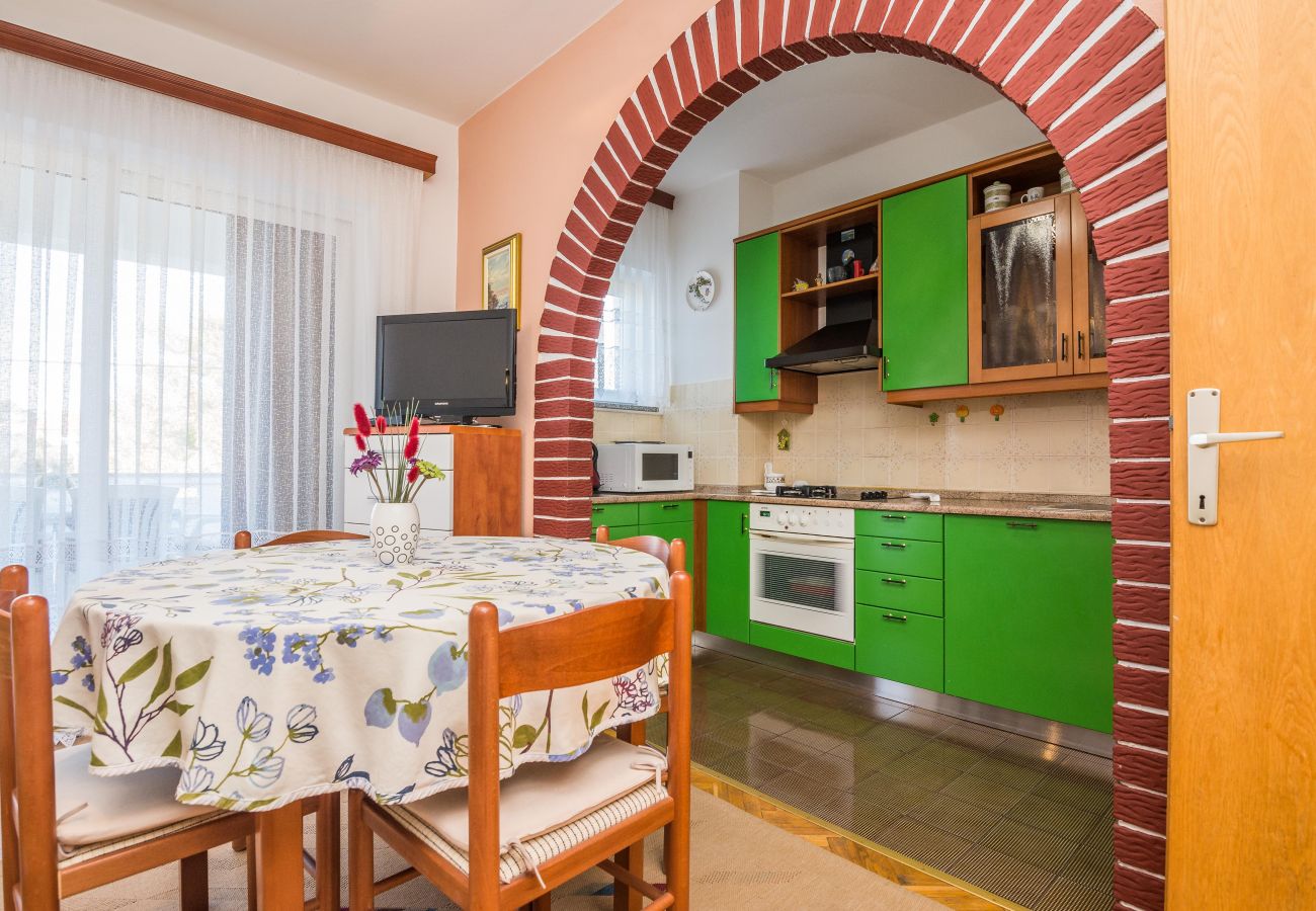 Ferienwohnung in Vir - Strandwohnung Liverić 4