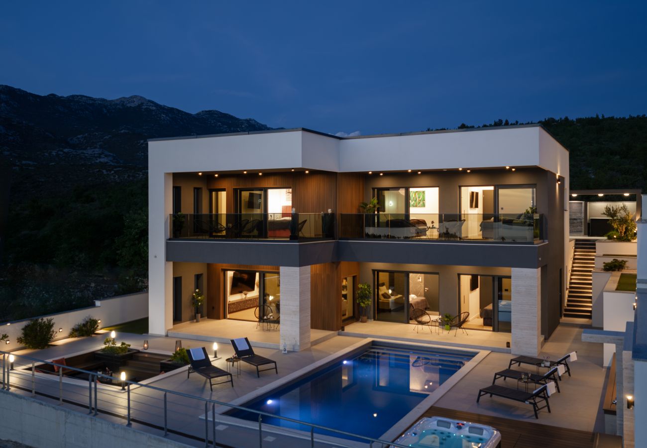 Villa in Rovanjska - Lux Villa Serene mit beheiztem Pool