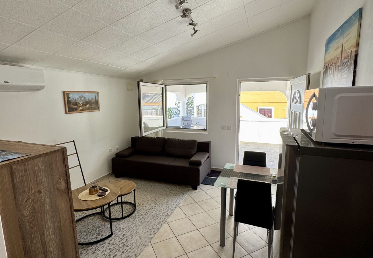 Ferienwohnung in Ražanac - Apartment Didovi Dvori 1 mit Whirlpool