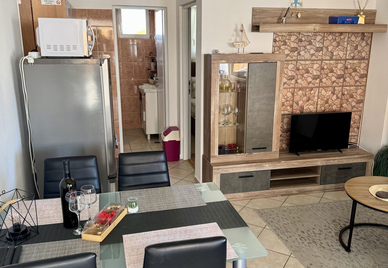 Ferienwohnung in Ražanac - Apartment Didovi Dvori 1 mit Whirlpool