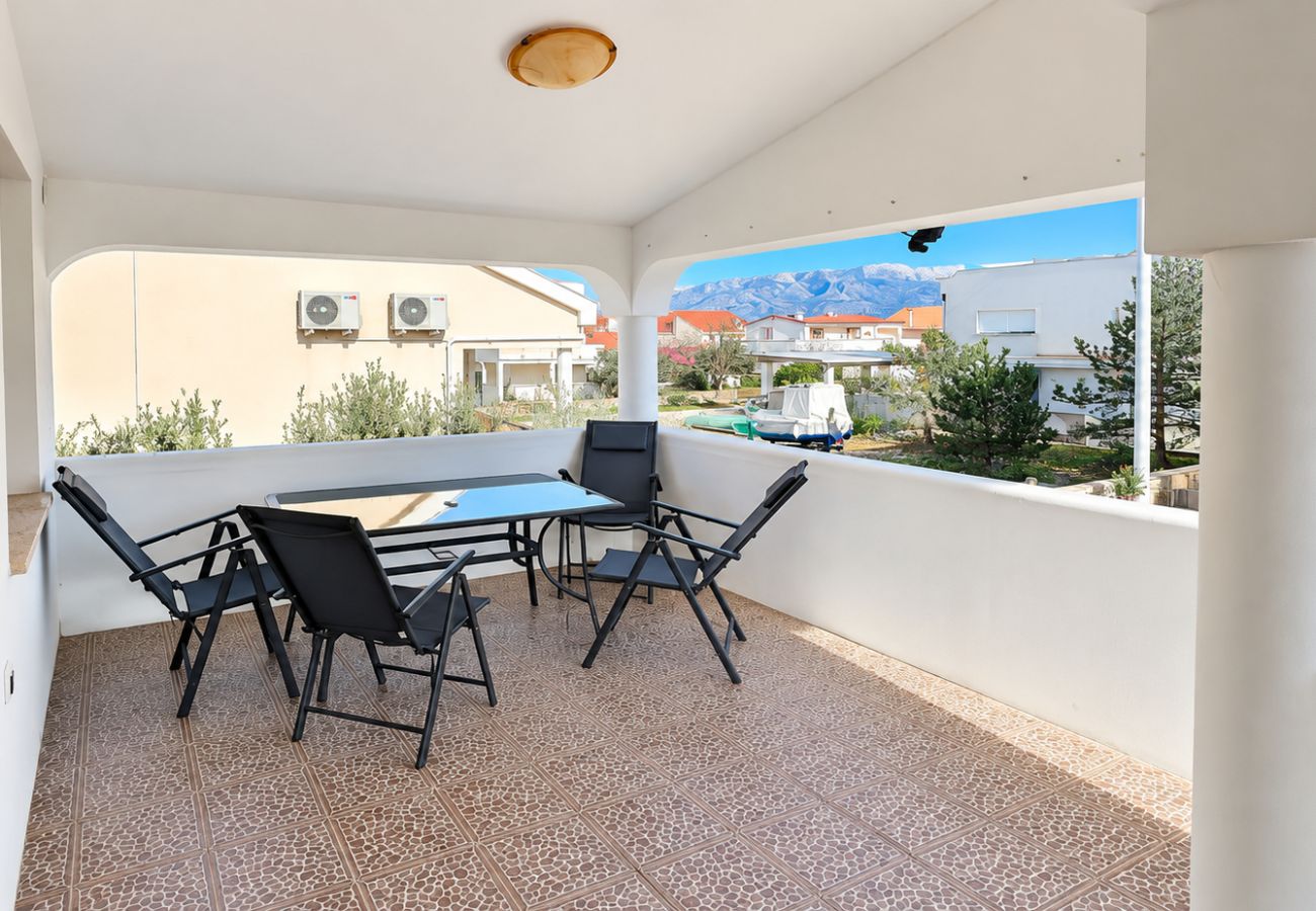 Ferienwohnung in Ražanac - Apartment Didovi Dvori 1 mit Whirlpool