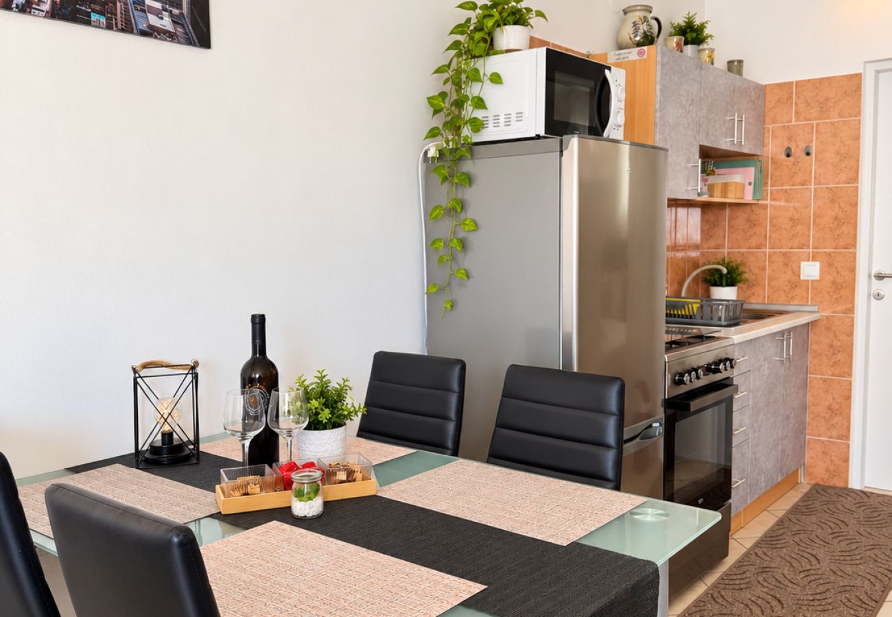 Ferienwohnung in Ražanac - Apartment Didovi Dvori 1 mit Whirlpool