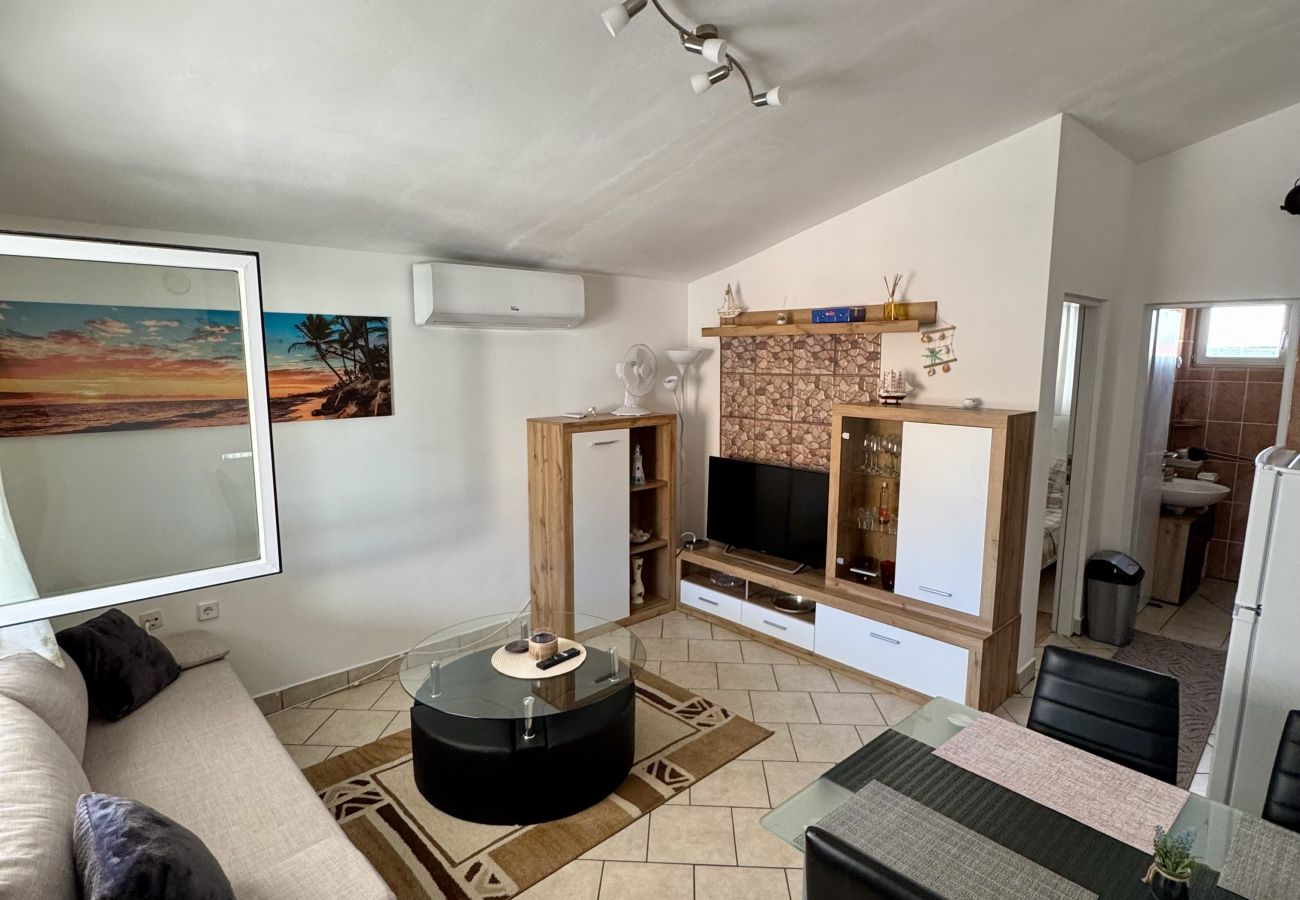 Ferienwohnung in Ražanac - Apartment Didovi Dvori 2 mit Whirlpool