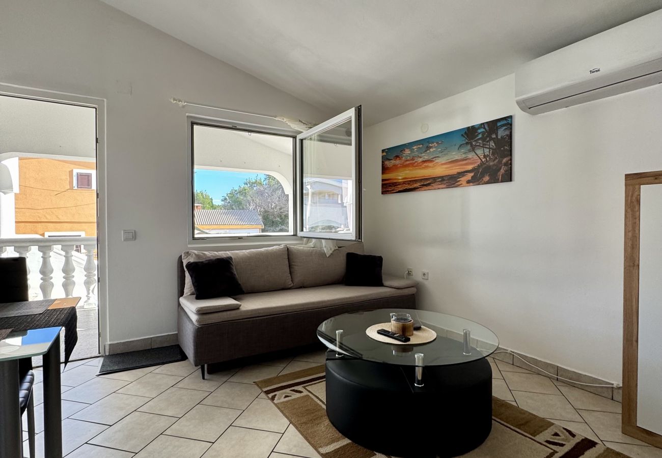 Ferienwohnung in Ražanac - Apartment Didovi Dvori 2 mit Whirlpool