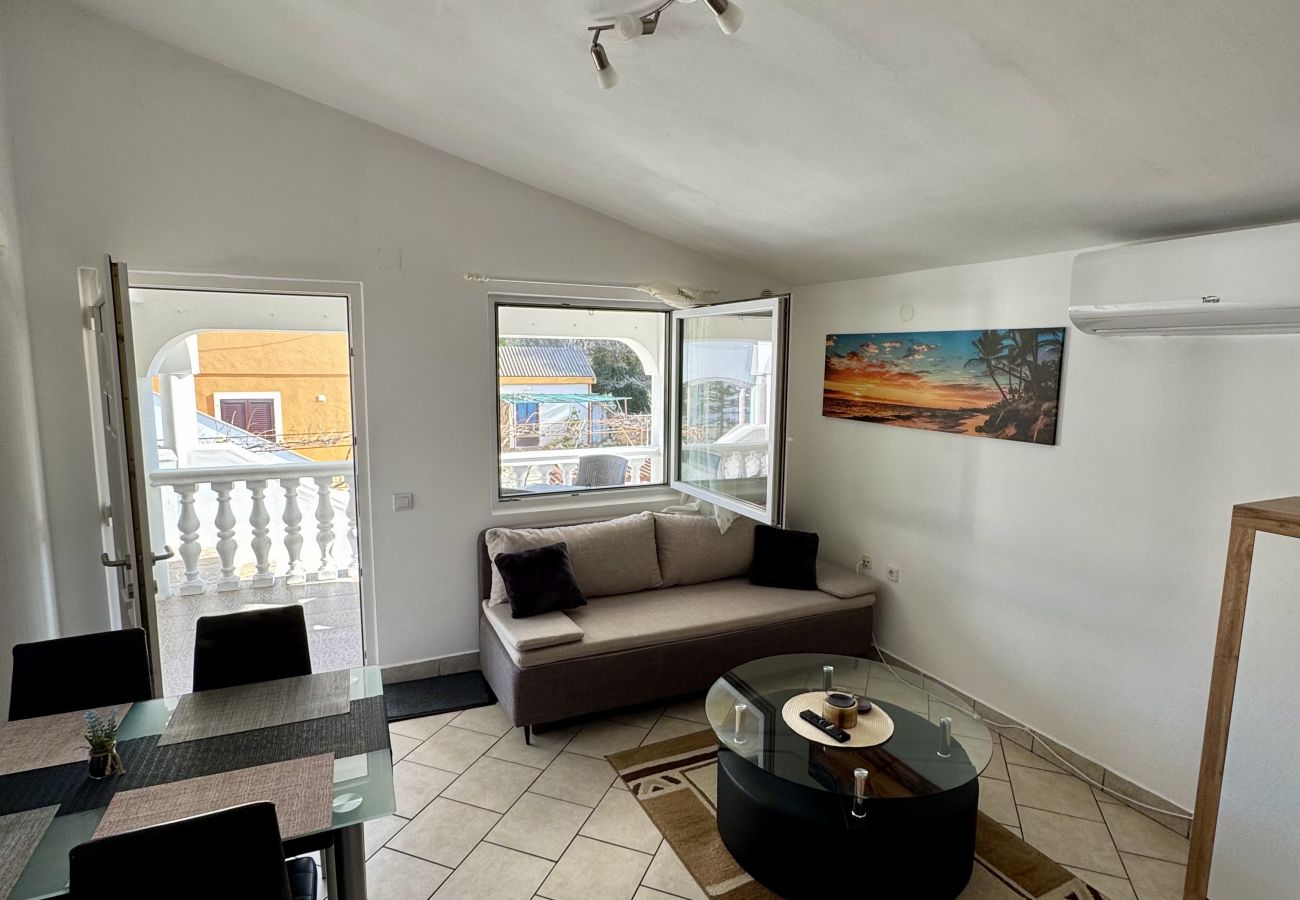 Ferienwohnung in Ražanac - Apartment Didovi Dvori 2 mit Whirlpool