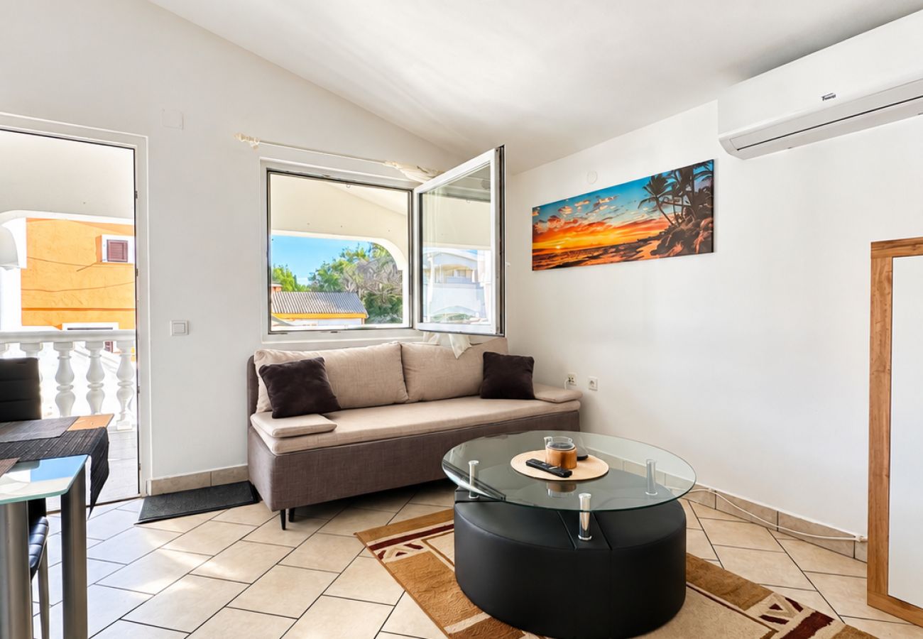 Ferienwohnung in Ražanac - Apartment Didovi Dvori 2 mit Whirlpool