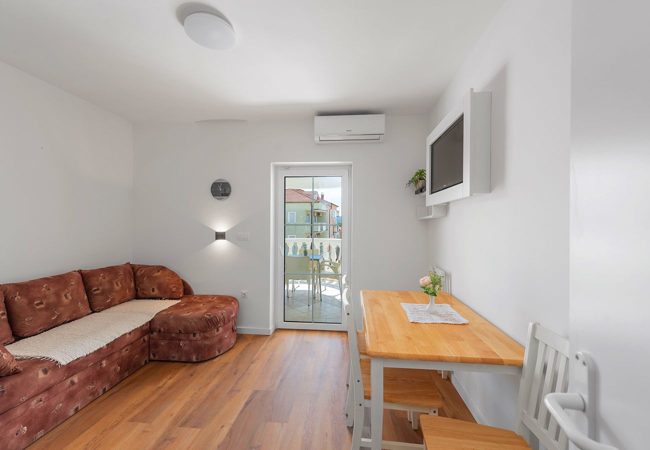 Ferienwohnung in Sveti Filip i Jakov - Superior apartment Tania 2
