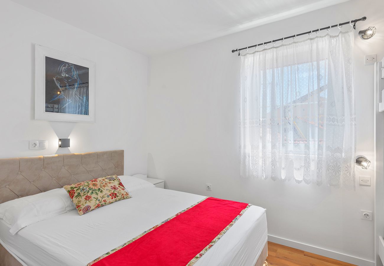 Ferienwohnung in Sveti Filip i Jakov - Superior apartment Tania 6