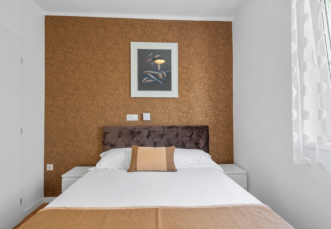 Ferienwohnung in Sveti Filip i Jakov - Superior apartment Tania 4