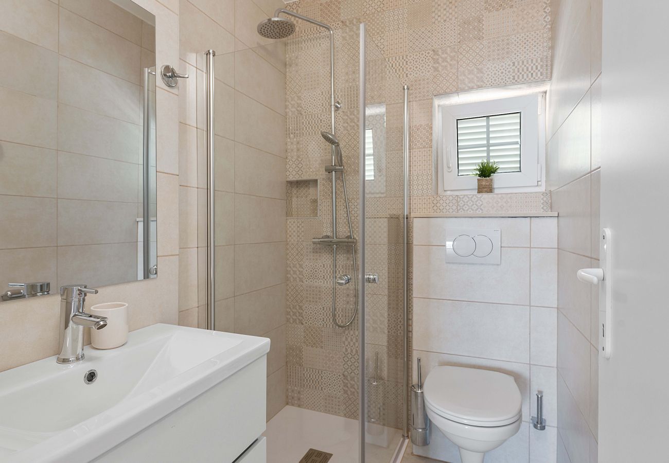 Ferienwohnung in Sveti Filip i Jakov - Superior apartment Tania 8