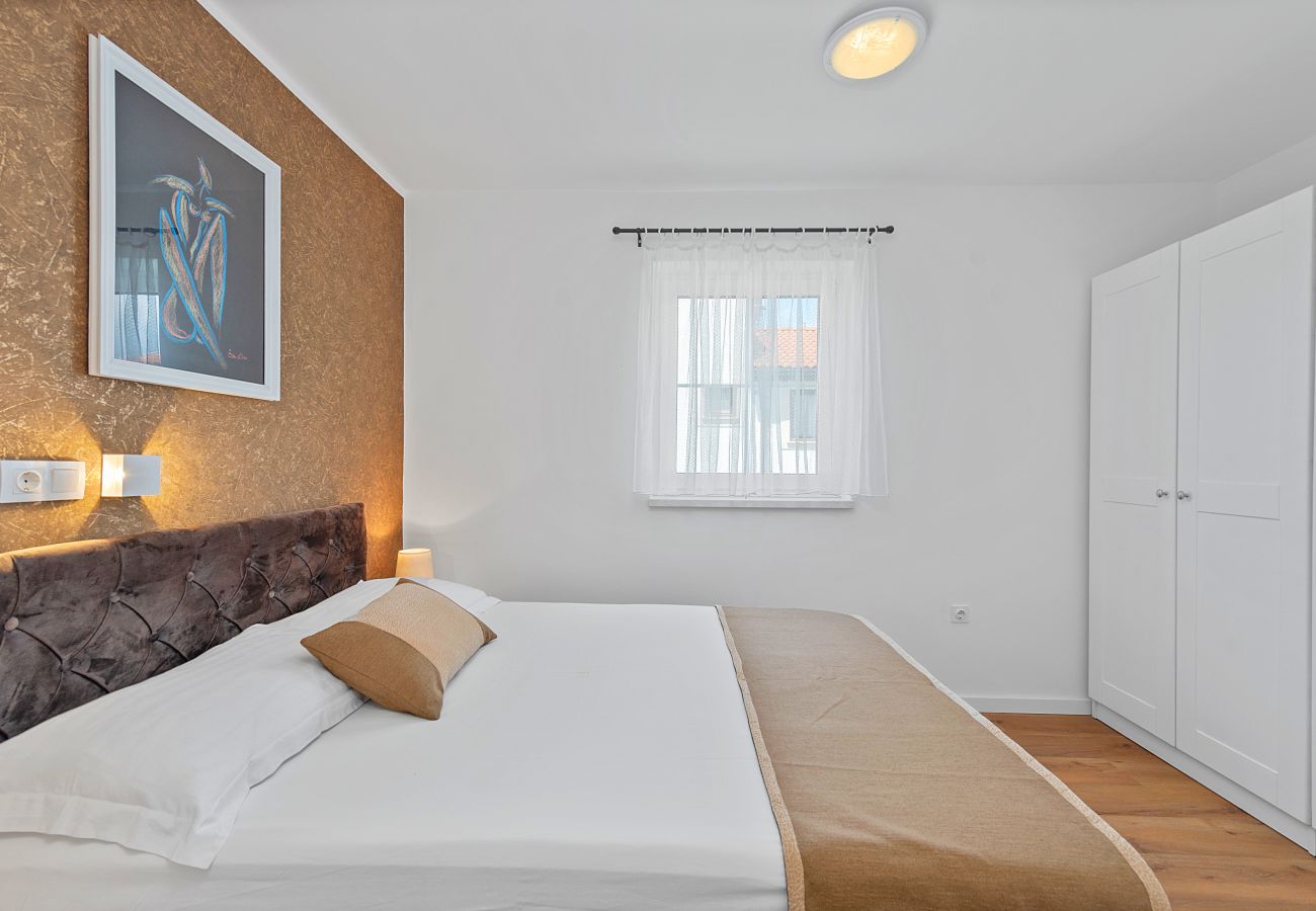 Ferienwohnung in Sveti Filip i Jakov - Superior apartment Tania 8