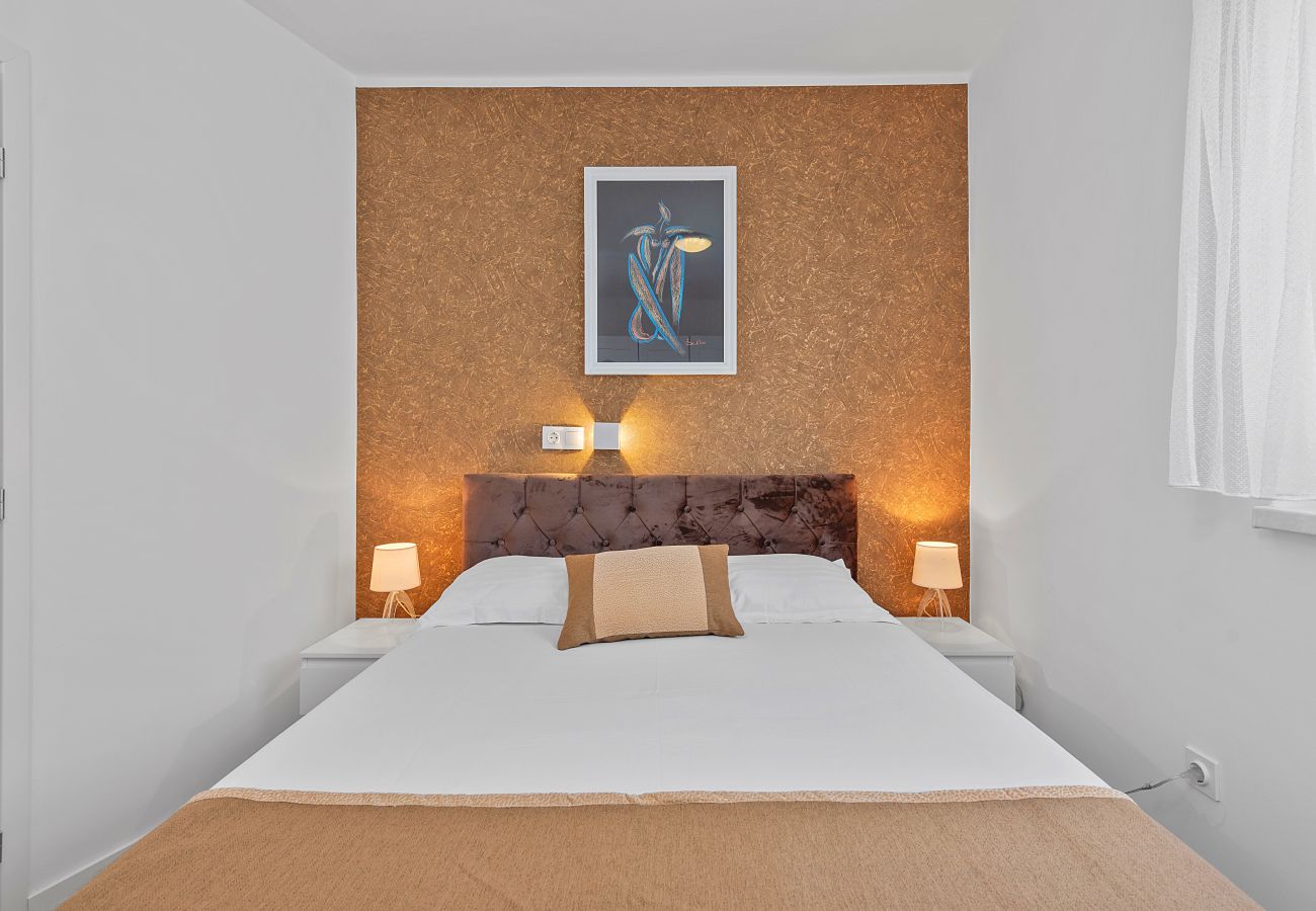 Ferienwohnung in Sveti Filip i Jakov - Superior apartment Tania 8