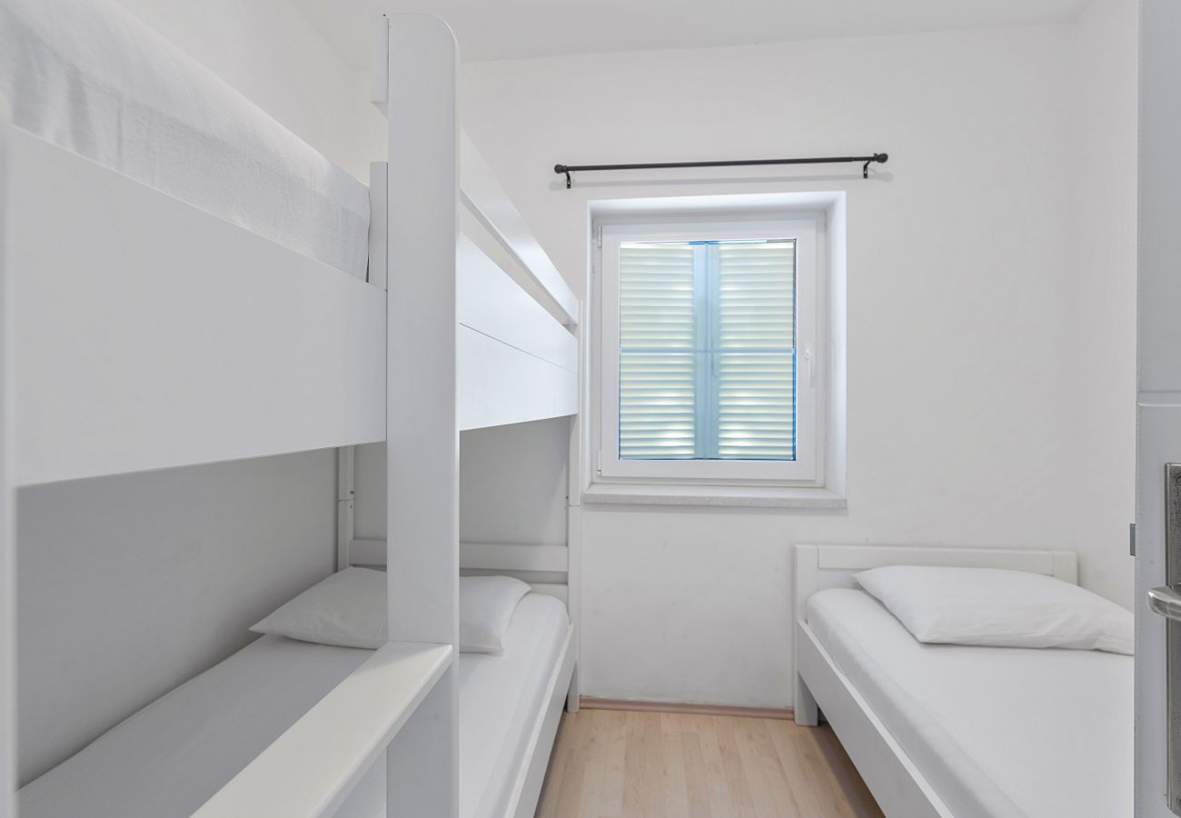 Ferienwohnung in Sveti Filip i Jakov - Superior apartment Tania 15