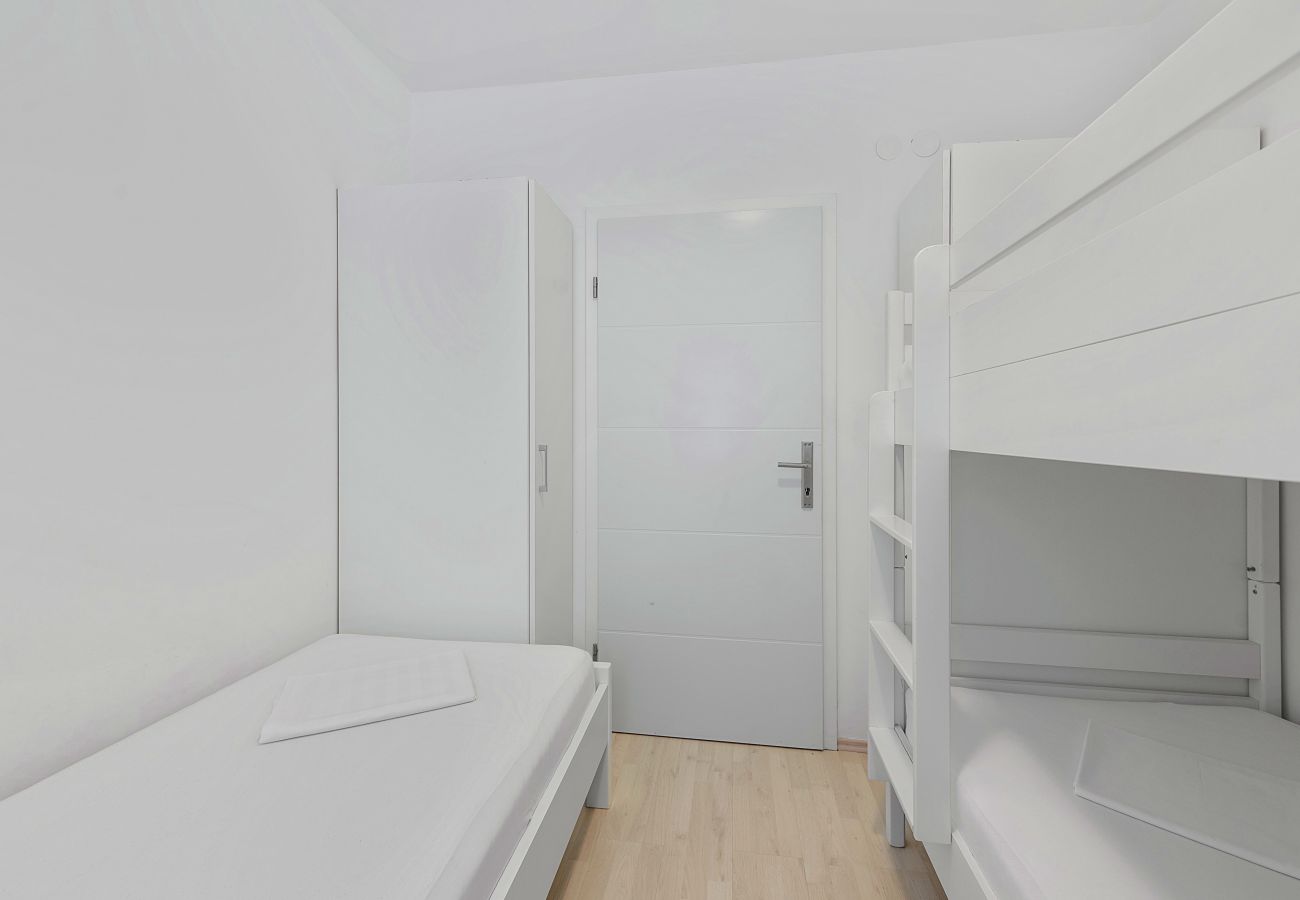 Ferienwohnung in Sveti Filip i Jakov - Superior apartment Tania 15