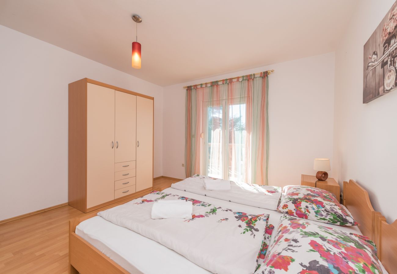 Ferienhaus in Bibinje - Ferienhaus Lolita mit Pool