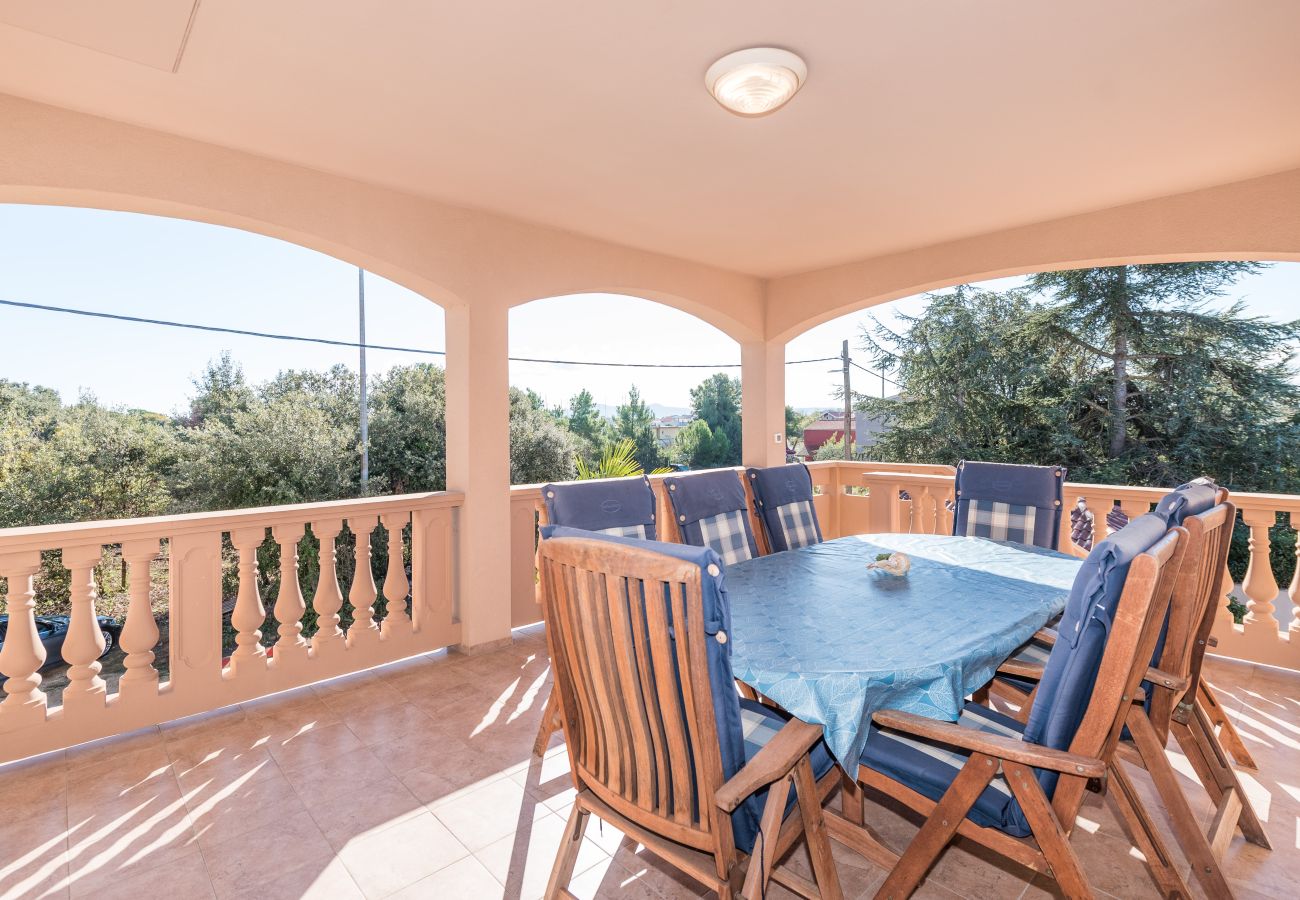 Ferienhaus in Bibinje - Ferienhaus Lolita mit Pool